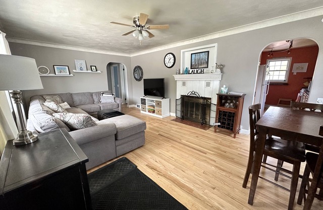 Cozy, Charming, and Convenient to downtown area