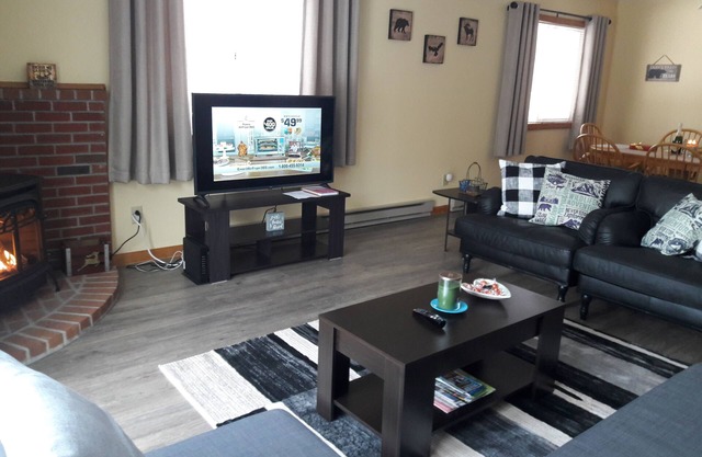 Cozy Clean 2nd Floor Condo in Conway!