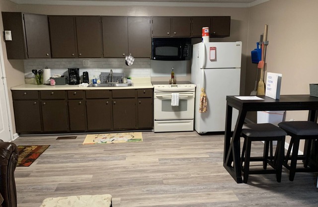 Cozy, clean, country feel