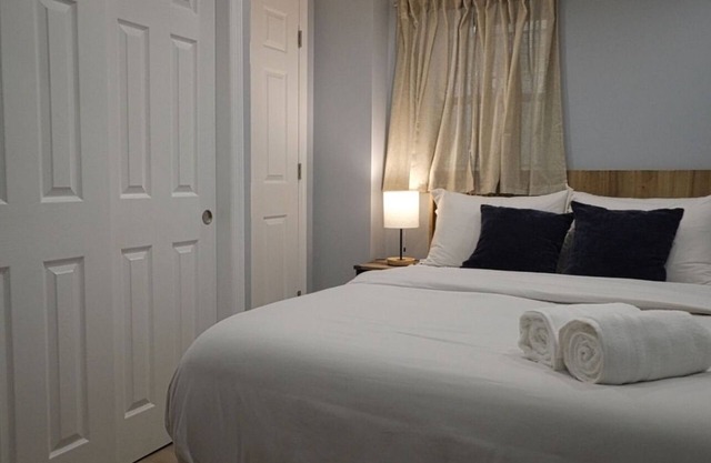 Cozy comfortable 1b 1bath with AC and WiFi in the Bronx