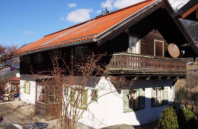 Cozy cottage in a quiet location and wonderful views