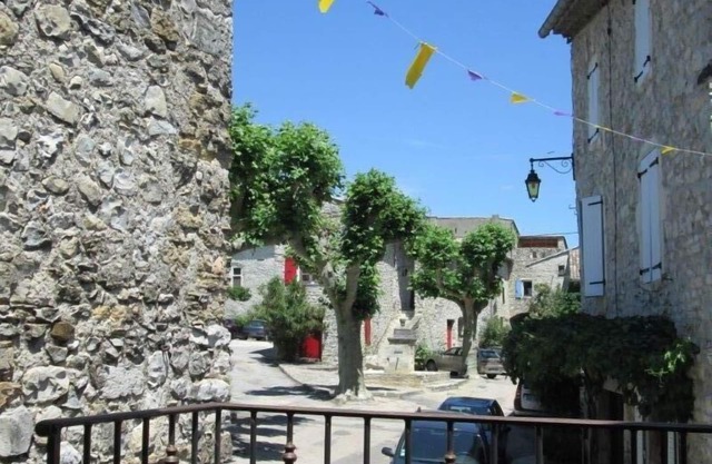 Cozy cottage in the village of 4 Tours