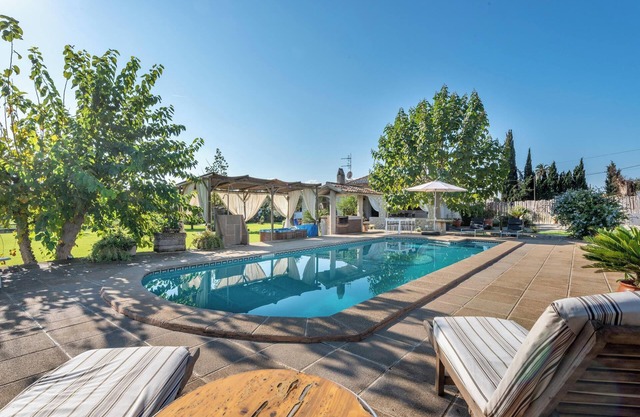 Cozy cottage with pool in Selva