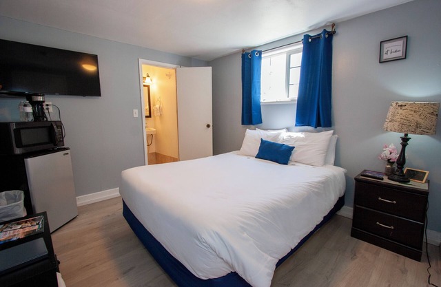 Cozy Cuddy Room with WiFi in Westport