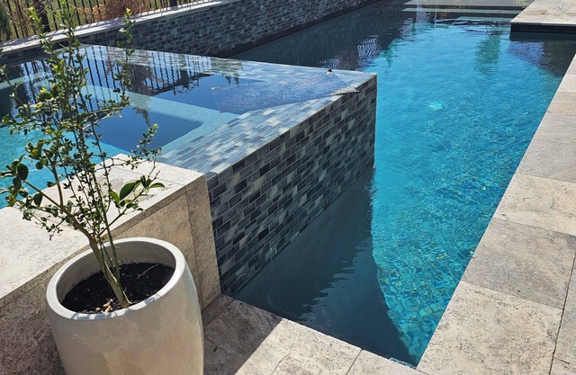 Cozy detached guest house in enchanting Summerlin Las Vegas with AC, WiFi, Gym