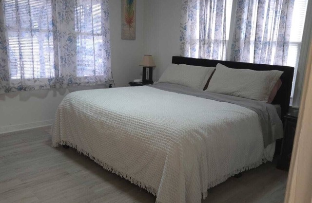 Cozy Duplex in Downtown Irving