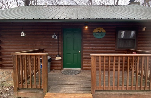 Cozy family-friendly cabin tucked away in the heart of St. Joe Arkansas