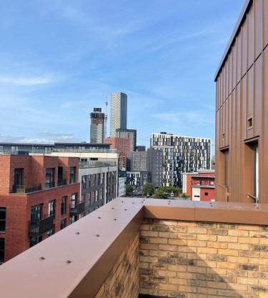 Cozy flat Near Manchester - Private double room with WiFi