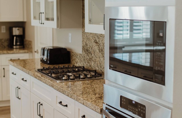 Cozy Furnished Single-Story Home in Redlands