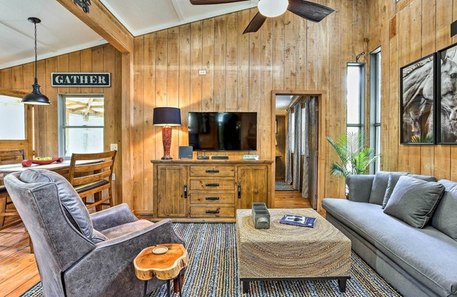 Cozy Hatteras Island Abode ~ 1 Mi to Frisco Beach!