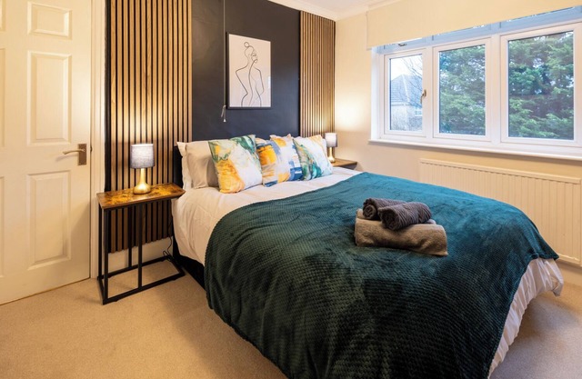 Cozy home in Bristol,Contractors, Relocation, Families, Parking, WIFI,SMARTTV