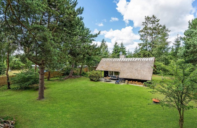 Cozy home in Væggerløse with WiFi