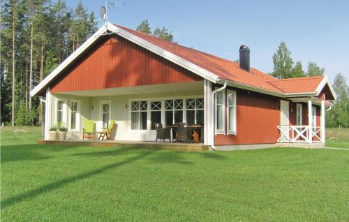 Cozy Home In Vittaryd With Sauna