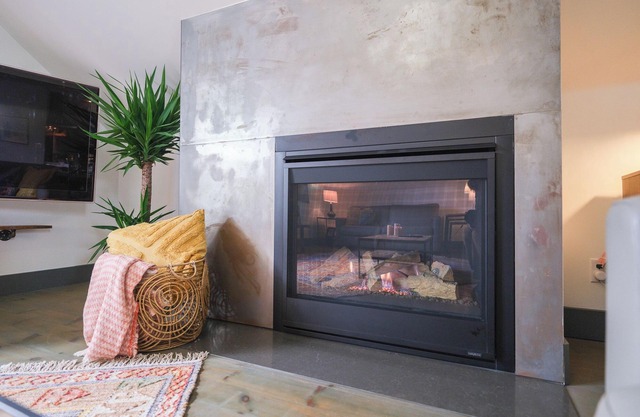 Cozy Loft in the Village of Virgil