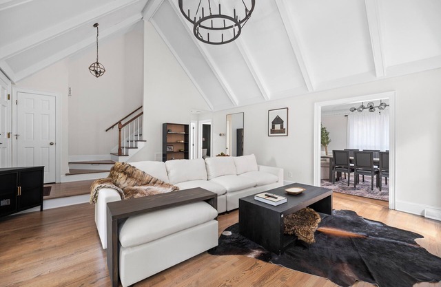 Cozy/Luxe Countryside Estate on Private Grounds in South CLT- King Suite!
