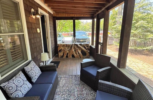 Cozy Pines Cottage: 2BR, 1.5BA, Porch & Deck - Walk/Bike to Beach & Town!