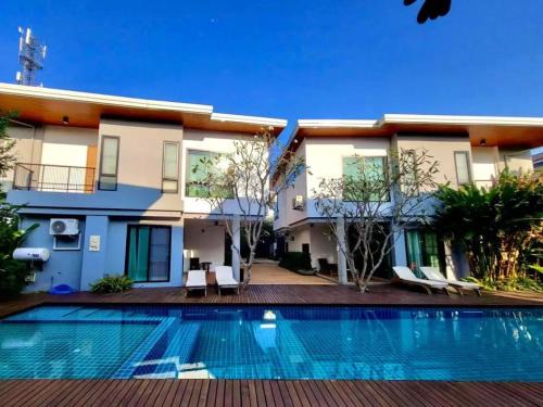 Cozy Pool Villa by Golf Course in Chiang Mai Cozy 4BR Pool Villa by Golf
