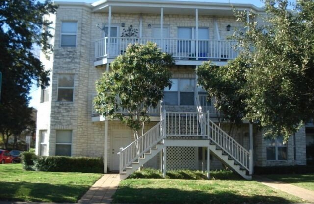 Cozy Pristine Sanitized Ideally Located w/Covered Parking