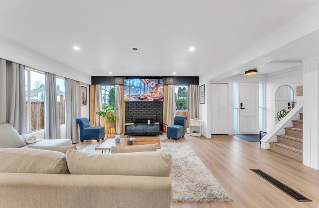 Cozy rancher with a big yard close to the mountains