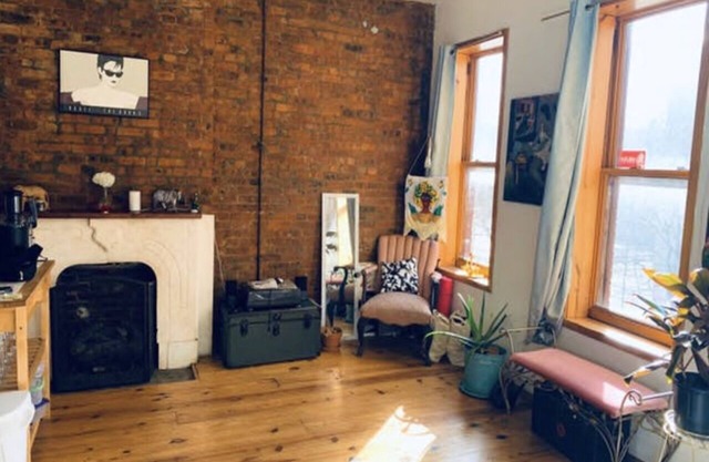 Cozy Room in Sobro Brownstone