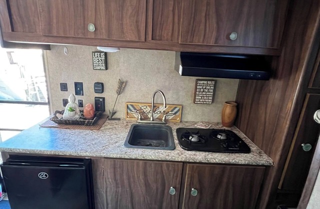 Cozy RV with AC and Heat