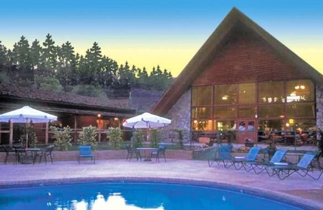 Cozy Studio at Base of Mogollon Rim w/Resort Pool, WiFi & More!
