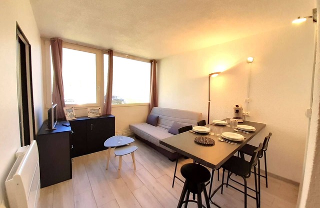 Cozy Studio for 4 in Piau Engaly with Ski Locker, TV & Kitchenette