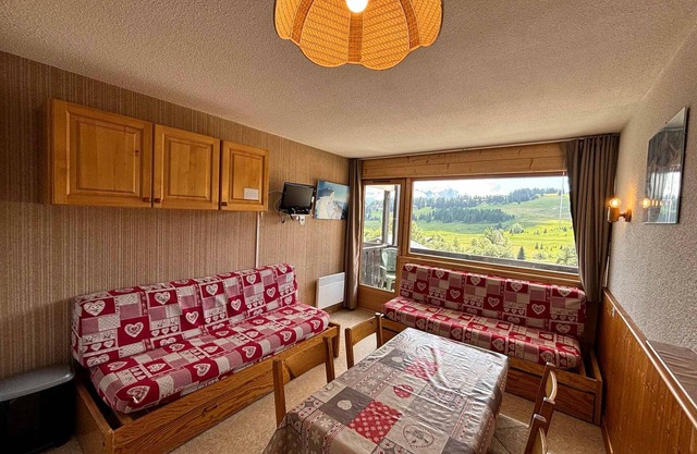 Cozy studio in Les Saisies with view, balcony and private parking