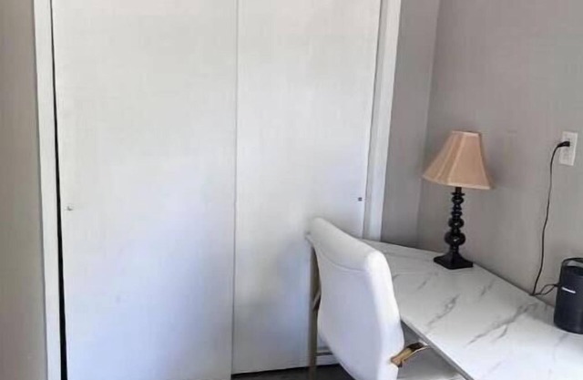 Cozy studio in welcoming Houston with AC