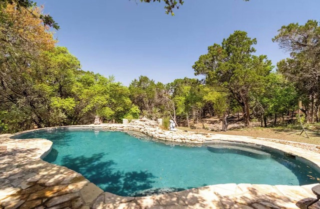 Cozy Tiny Nook in the Austin Hill Country-With Pool, HotTub, Firepit & animals!