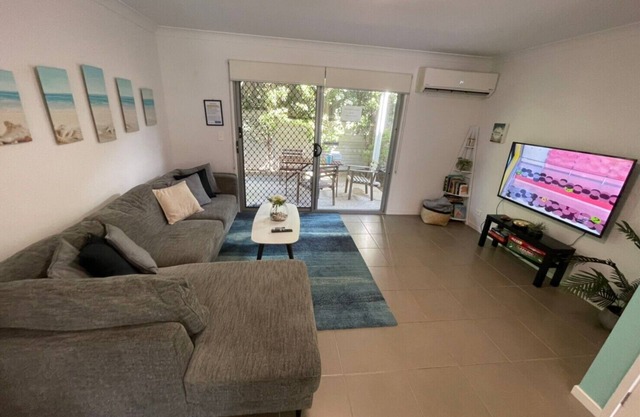 Cozy townhouse in Dakabin ideal for young family
