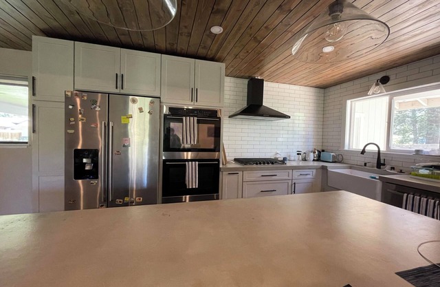 Cozy Two Bedroom Home on Bijou Meadow