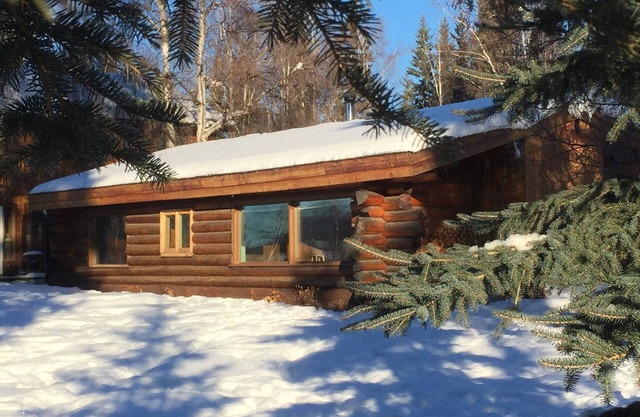 Cozy two bedroom log cabin on the Chena River near town.