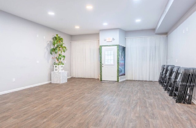 Cozy Venue with WiFi, AC in charming Newark