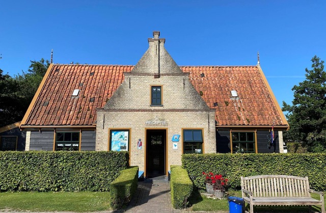 Cozy villa in Wieringer style near the Wadden Sea
