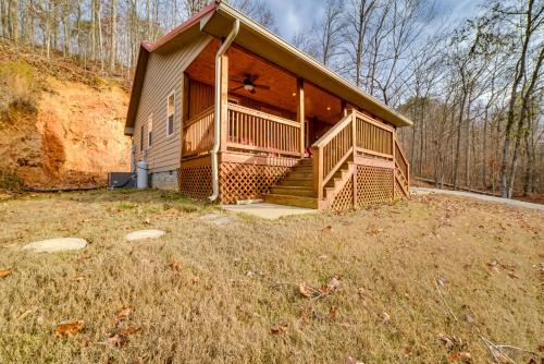 Cozy Waverly Cabin with Fireplace and Deck!