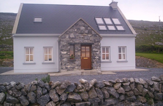 Craggy Cottage beside Fanore Beach in the Burren on the Wild Atlantic Way
