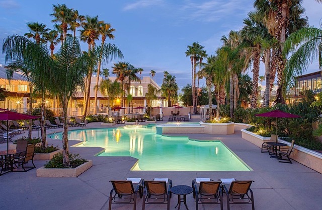 Crowne Plaza Phoenix - Chandler Golf Resort by IHG