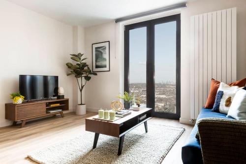 Croydon Central Apartments by Urban Rest