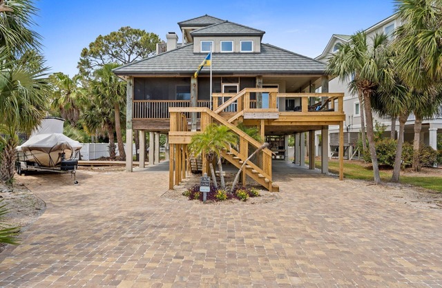Cut Bait private pool with Gulf views