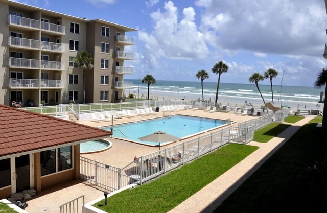 Cute 2/2!Direct Oceanfront Complex on the No Drive Beach in NSB!