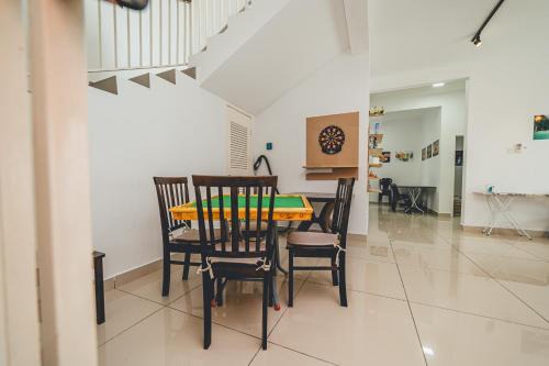 d'Hom 6BR16-25px Pool BBQ NetFlx HotPot KTV Mahjong by Our Stay