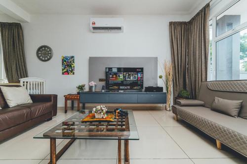 d'Lux 6BR16-25px Pool BBQ NetFlx HotPot KTV Mahjong by Our Stay