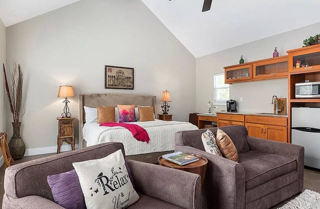 D'Vine Cottage: Spa Bath + Stunning Views
