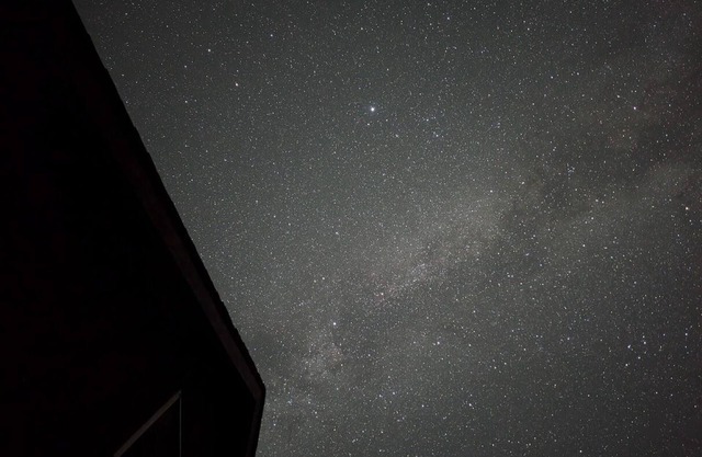 Dark Sky Cabin – Hunter's Paradise - Cozy Retreat with Wi-Fi & Fire Pit