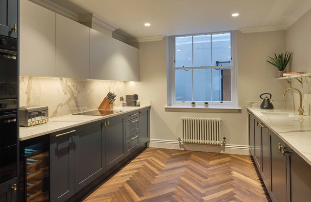 Darley House 2 bedroom | Right off Hyde and Green Parks | Parking Available