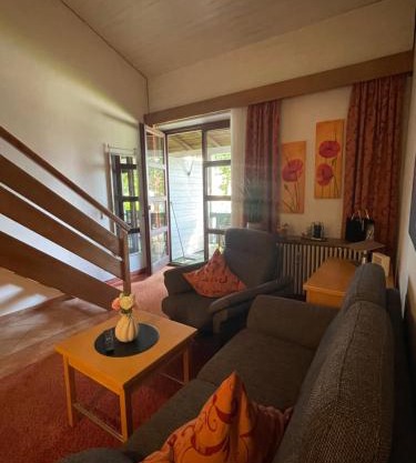 Das CLASSIQUE Galerieappartement - Wohlfühlen auf zwei Etagen, TV, ruhiger Balkon, Poseidon Therme im Haus, sowieso Kinder und Vierbeinerfreunde willkommen, Parkgarage