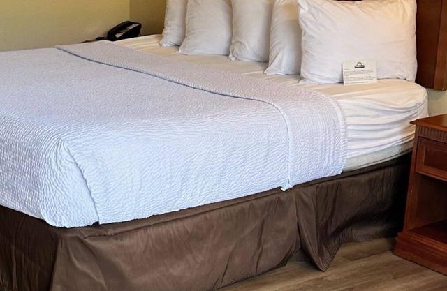 Days Inn by Wyndham Asheville West