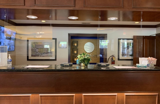 Days Inn by Wyndham Austintown