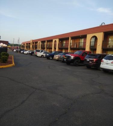 Days Inn by Wyndham Caddo Valley Arkadelphia